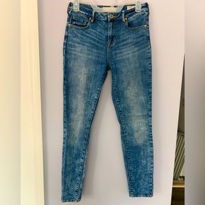 Bullhead- acid wash jeans
